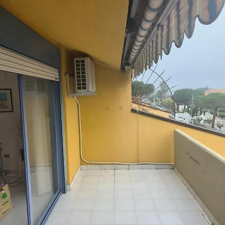 Sul Mare Con Posto Auto E Terrazzo *